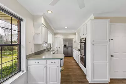 521 Huntingdon Court, Irving, TX 75061 - Photo 5