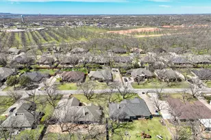9006 N Longwood Dr, Granbury, TX 76049 - Photo 39