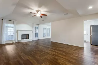 9006 N Longwood Drive, Granbury, TX 76049 - Photo 5