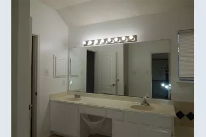 804 Sansome Drive, Arlington, TX 76018 - Photo 13