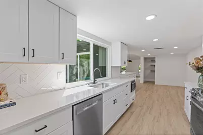 8617 Baumgarten Drive, Dallas, TX 75228 - Photo 11