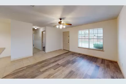 2331 N Elm Street #2, Denton, TX 76201 - Photo 7