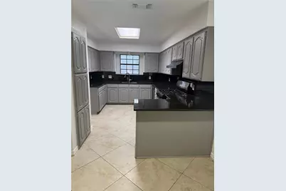 1009 Village Wood Court, Arlington, TX 76012 - Photo 5