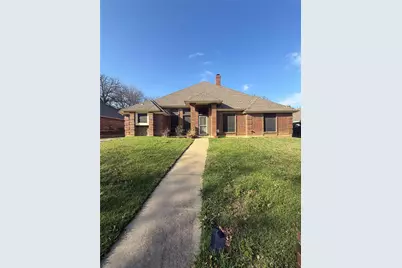 1009 Village Wood Court, Arlington, TX 76012 - Photo 1
