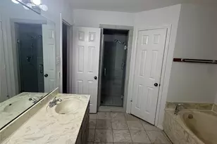 1009 Village Wood Ct, Arlington, TX 76012 - Photo 17