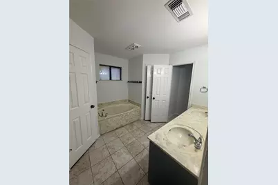 1009 Village Wood Court, Arlington, TX 76012 - Photo 19