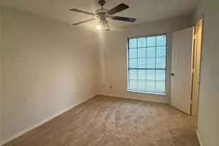 1009 Village Wood Ct, Arlington, TX 76012 - Photo 11