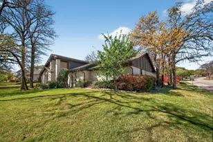 1800 High Vista Ct, Fort Worth, TX 76112 - Photo 3