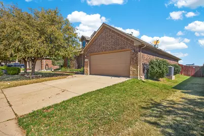 15812 Carlton Oaks Drive, Fort Worth, TX 76177 - Photo 5