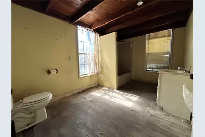 610 South Street, Blossom, TX 75416 - Photo 19