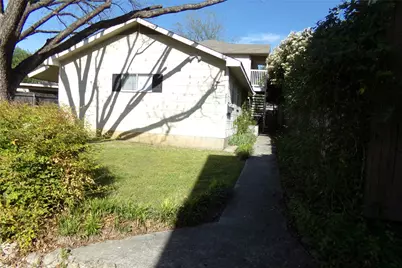 2007 Tremont Avenue #C, Fort Worth, TX 76107 - Photo 1