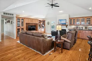 10117 Coveridge Dr, Dallas, TX 75238 - Photo 9