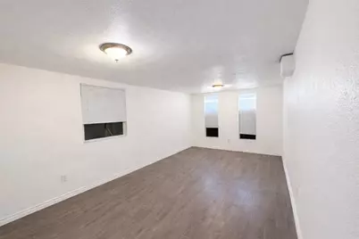 3408 S Hughes Avenue, Fort Worth, TX 76119 - Photo 11