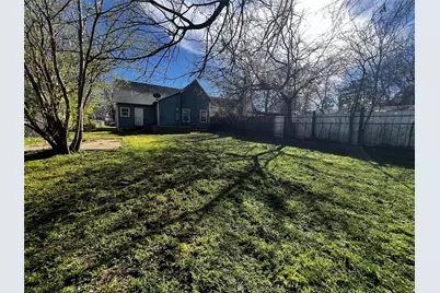 925 W Nelson Street, Denison, TX 75020 - Photo 11