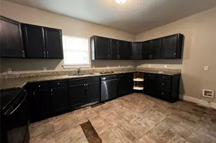 925 W Nelson St, Denison, TX 75020 - Photo 3