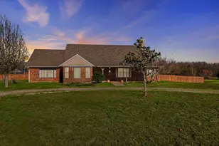 112 Harli Dr, Trenton, TX 75490 - Photo 1