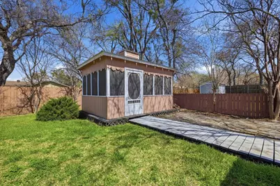 800 Brownstone Street, Euless, TX 76039 - Photo 35