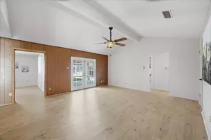 800 Brownstone St, Euless, TX 76039 - Photo 11