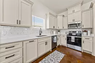 1512 Holly Vista St, Waco, TX 76711 - Photo 11