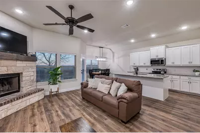 331 Osage Court, Krum, TX 76249 - Photo 7