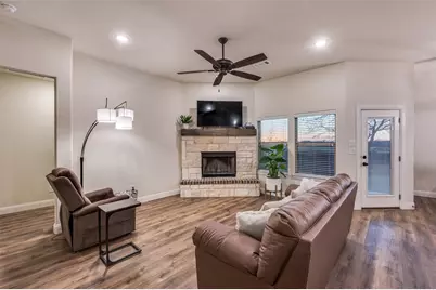 331 Osage Court, Krum, TX 76249 - Photo 7