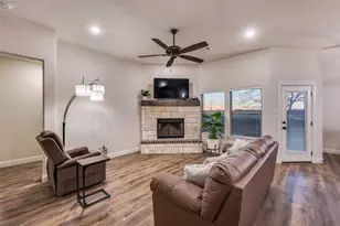 331 Osage Ct, Krum, TX 76249 - Photo 7