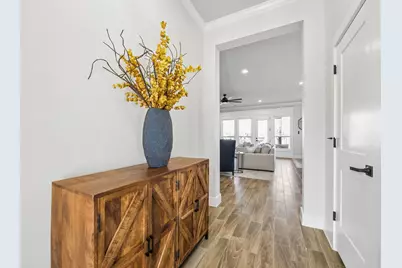 207 Colonial Drive, Mabank, TX 75156 - Photo 5