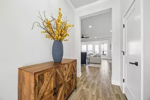 207 Colonial Dr, Mabank, TX 75156 - Photo 5