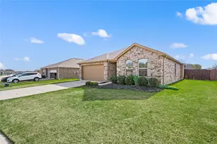 417 Highmeadow Dr, Aubrey, TX 76227 - Photo 3