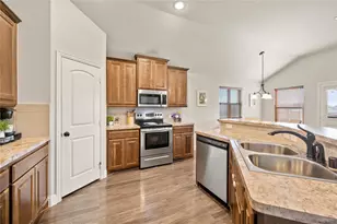 417 Highmeadow Dr, Aubrey, TX 76227 - Photo 13