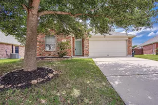 931 Hunter Ln, Burleson, TX 76028 - Photo 1