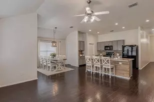 931 Hunter Ln, Burleson, TX 76028 - Photo 5