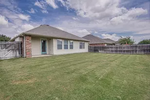 931 Hunter Ln, Burleson, TX 76028 - Photo 35