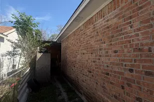 2420 Seevers Ave, Dallas, TX 75216 - Photo 3