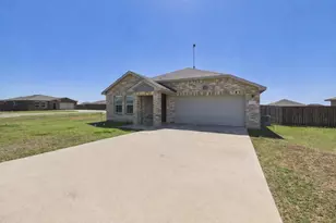 2409 Abigail Ln, Mabank, TX 75147 - Photo 3
