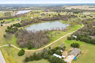 17311 E Us-82, Honey Grove, TX 75446 - Photo 33