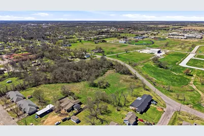 1700 Agnew Street, Bonham, TX 75418 - Photo 11