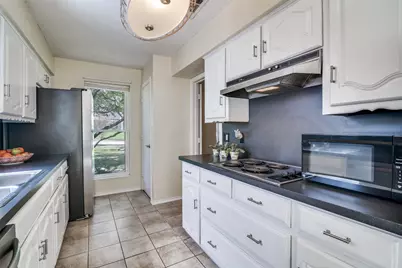 402 Fireside Drive, Richardson, TX 75081 - Photo 9