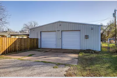 1123 Bales Street, Cleburne, TX 76033 - Photo 39