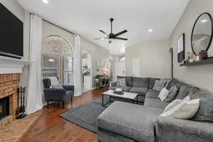 11690 Creekwood Dr, Frisco, TX 75035 - Photo 13