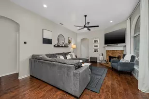 11690 Creekwood Dr, Frisco, TX 75035 - Photo 11