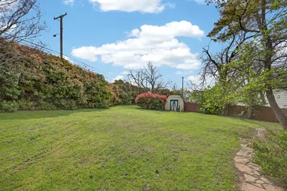 100 Castle Court, Irving, TX 75038 - Photo 35