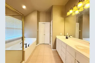 2713 Flint Rock Drive, Fort Worth, TX 76131 - Photo 7