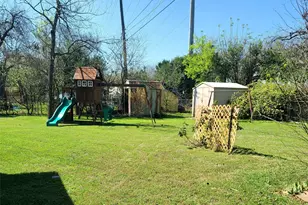 2036 Hermanson Dr, Waco, TX 76710 - Photo 33