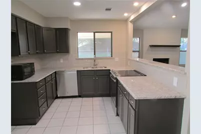 6820 Stillmeadows Circle N, North Richland Hills, TX 76182 - Photo 5