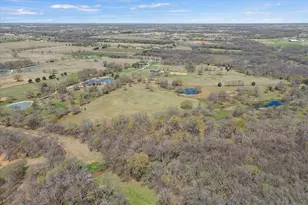8301 Stephens Ranch Rd, Pilot Point, TX 76258 - Photo 37