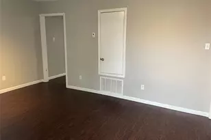 701 Elsbeth St, Dallas, TX 75208 - Photo 3