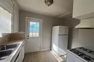 1726 N Ricketts St, Sherman, TX 75092 - Photo 5