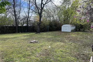 1726 N Ricketts St, Sherman, TX 75092 - Photo 11