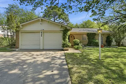 624 NW Barbara Lane, Burleson, TX 76028 - Photo 3